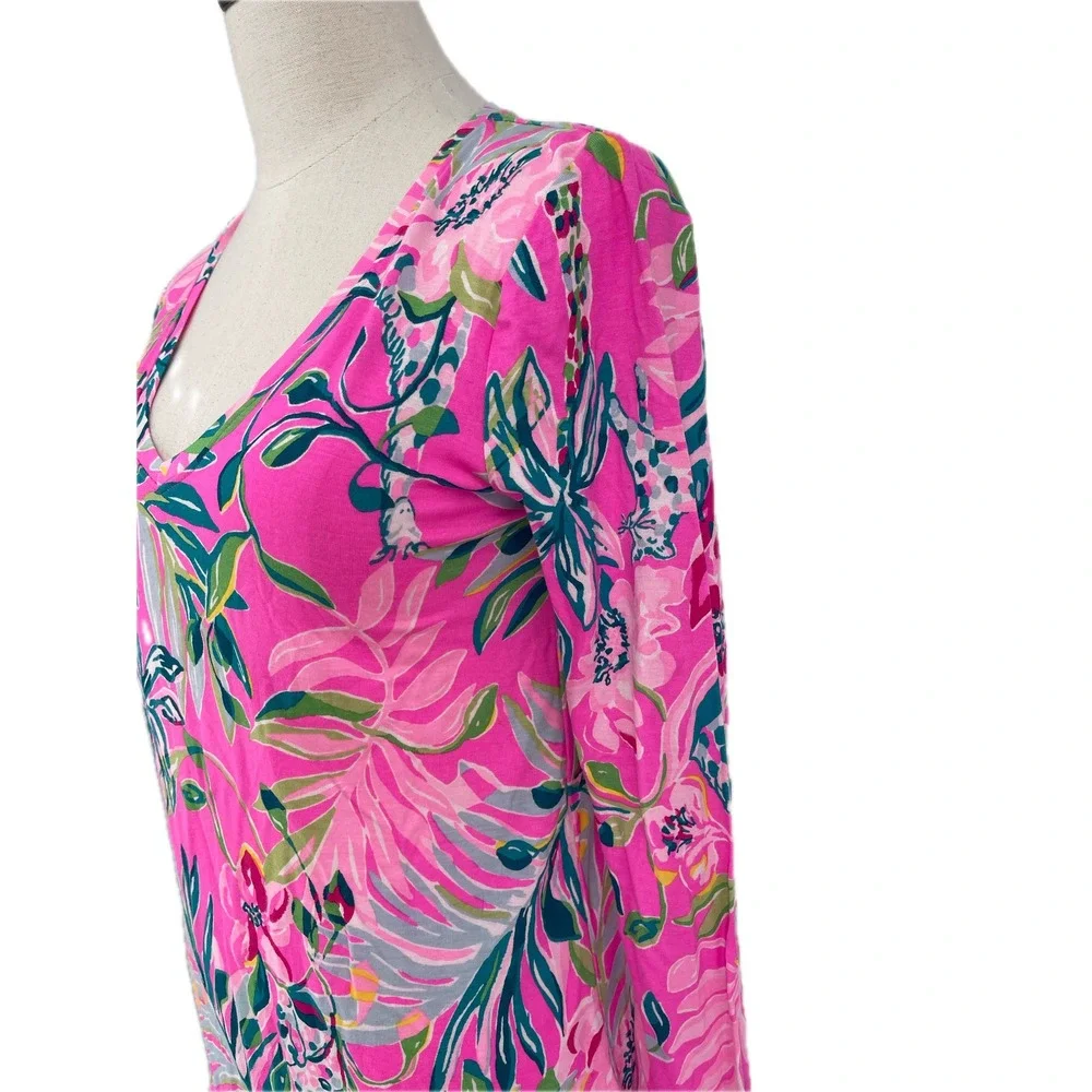Lilly Pulitzer XS Plumeria Pink Feline PJ Knit V Neck Shirt Rayon Spandex - Picture 7 of 9